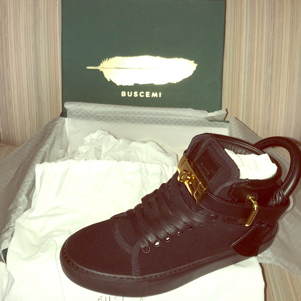 🛑SOLD🛑 BNIB Buscemi Neoprene Lock Sneakers